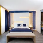 Kvi - The Smart 4*