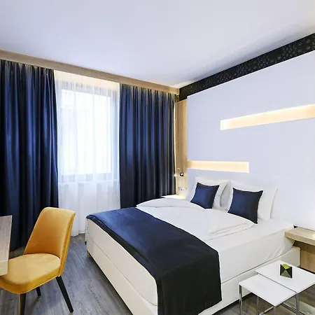 Kvihotel - The Smart 4*