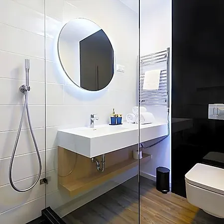 Kvi - The Smart 4*