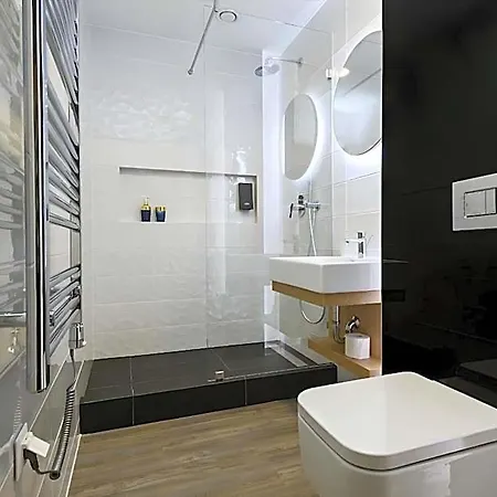 Kvi - The Smart 4*